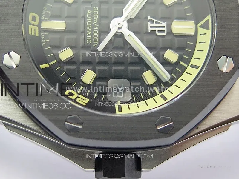 Royal Oak Offshore Diver 15720 Ceramic Bezel ZF 1:1 Best Edition Black Dial on Black Rubber Strap A4308