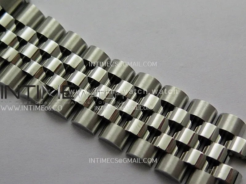 Black Bay 41mm SS HTF 1:1 Best Edition Silver Dial On SS Jubilee Bracelet Asian 5601