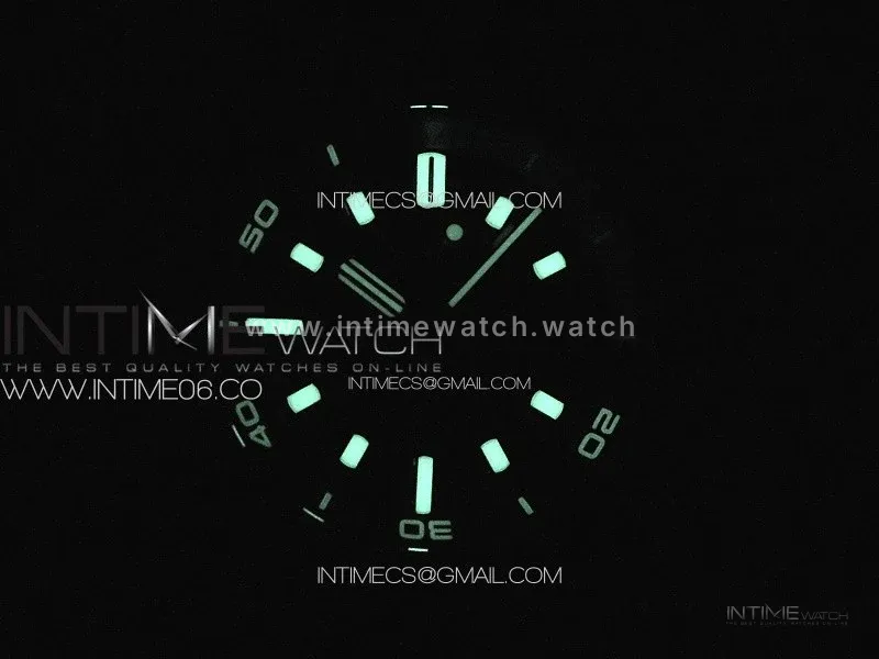 Royal Oak Offshore Diver 15720 ZF 1:1 Best Edition Green Dial on Green Rubber Strap A4308